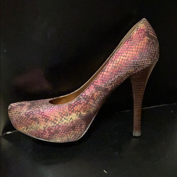 Carlos Santana Privilege Gold Multi Heels - Picture 4 of 5